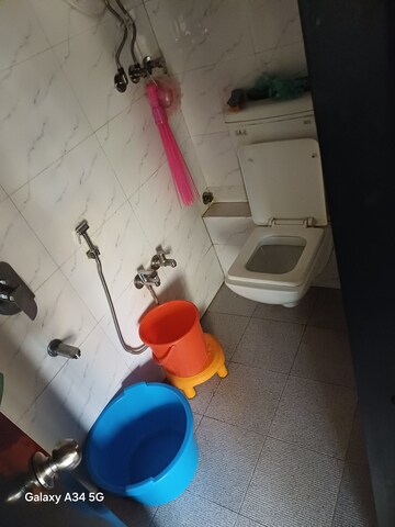 Bathroom in 1.5 BHK Apartment at Kopar Khairane – for Rent