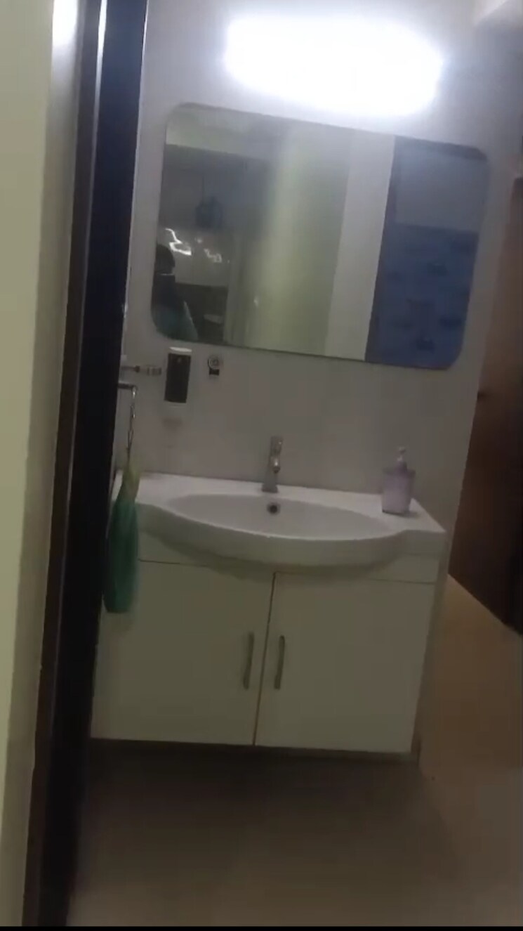 Bathroom, kumar-padmalaya 3 Bedroom 1600 Sq.Ft. Apartment In Aundh Pune 9763426