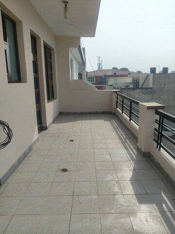 Balcony in 2 BHK Independent House at Sector 17 – for Rent