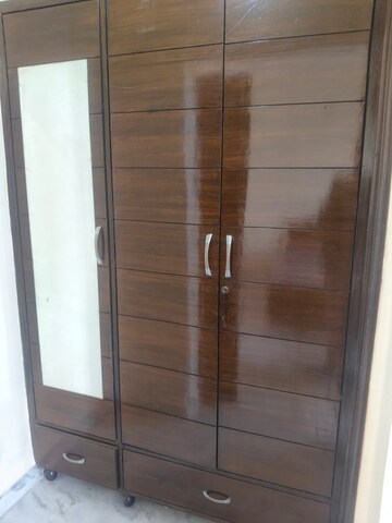 Room in 2 BHK Independent House at Sector 17 – for Rent