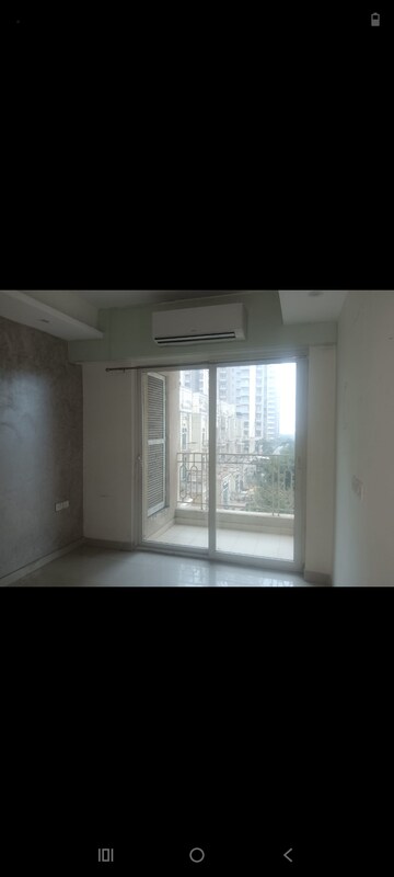 2 BHK Apartment For Rent in Mahagun Mirabella, Sector 79