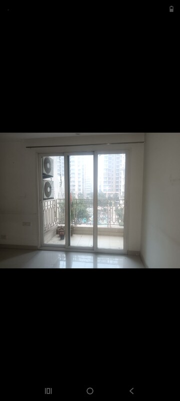 Room in 2 BHK Apartment at Mahagun Mirabella, Sector 79 – for Rent