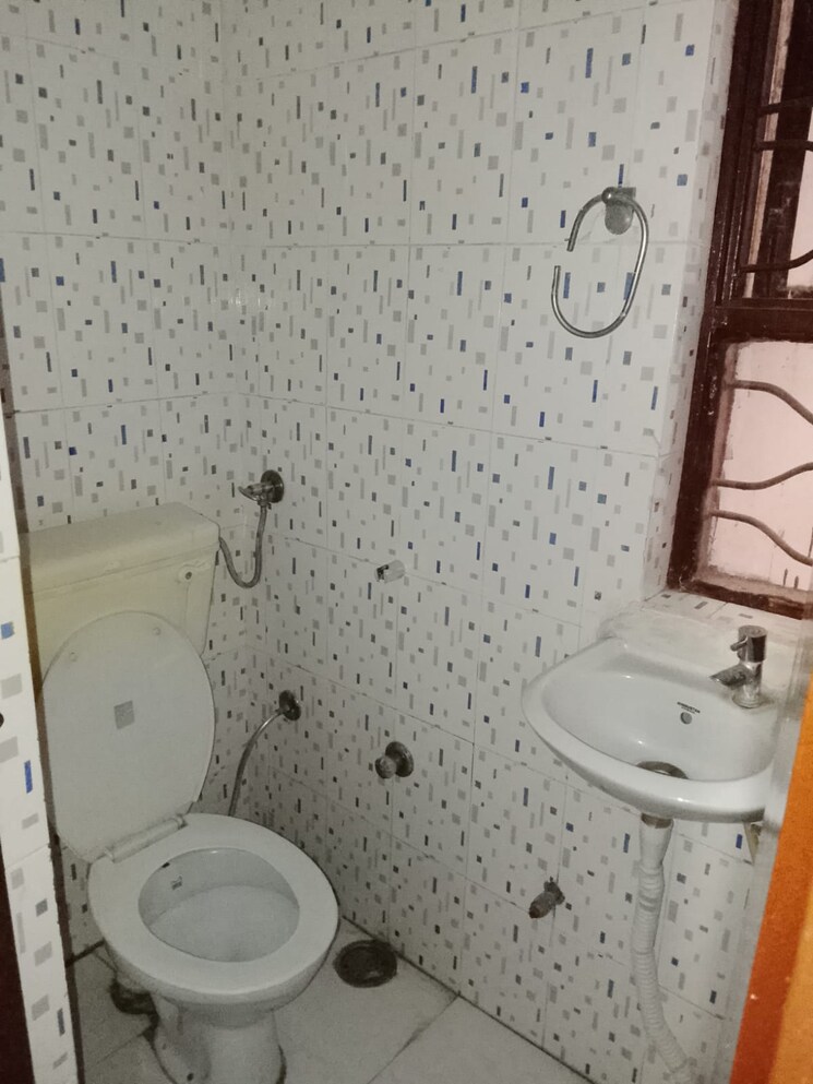 Bathroom, sector 4 2 Bedroom 1600 Sq.Ft. Apartment In Sector 4 Panchkula 9763796