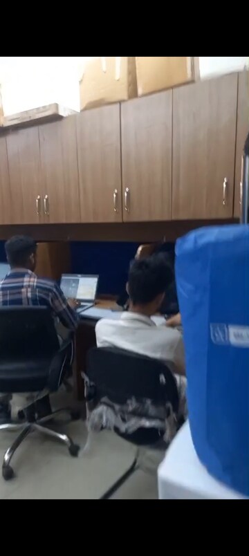 Team Area in  Office Space at Vardhman Star Shop Mall, Sector 19 – for Rent