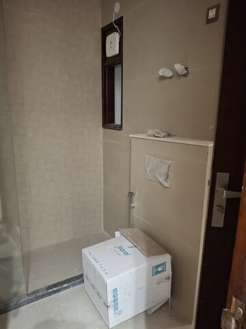 Furnished Amenities in 4 BHK Builder Floor at Sector 46 – for Sale