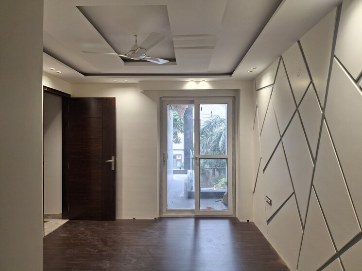 Room, sector 46 4 Bedroom 2480 Sq.Ft. Builder Floor In Sector 46 Gurgaon 9763897