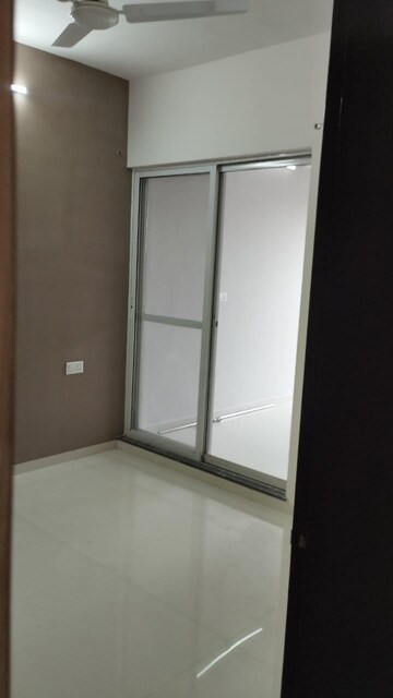 Room in 2 BHK Apartment at Vasupujya Neco Beaumont, Nibm Annexe – for Rent