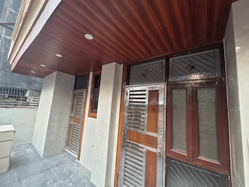 Building Lobby in 4 BHK Builder Floor at Vaishali Sector 6 – for Sale