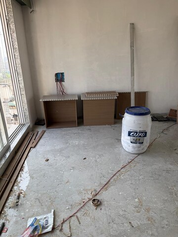 Room in 3 BHK Apartment at Mahim – for Rent