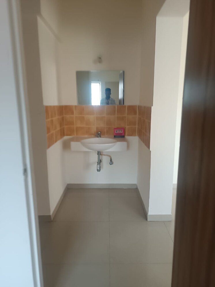 Bathroom, megapolis-smart-homes-iii-splendour 2 Bedroom 899 Sq.Ft. Apartment In Hinjewadi Pune 9764153