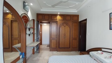 Bedroom in 3 BHK Apartment at Juhu Azad Nagar CHS, Andheri West – for Rent