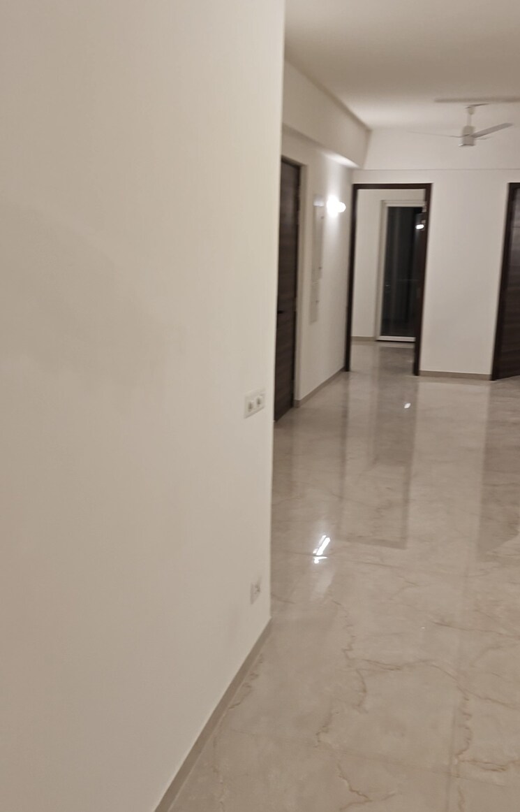 undefined, smart-world-orchard 3 Bedroom 1680 Sq.Ft. Apartment In Sector 61 Gurgaon 9749774