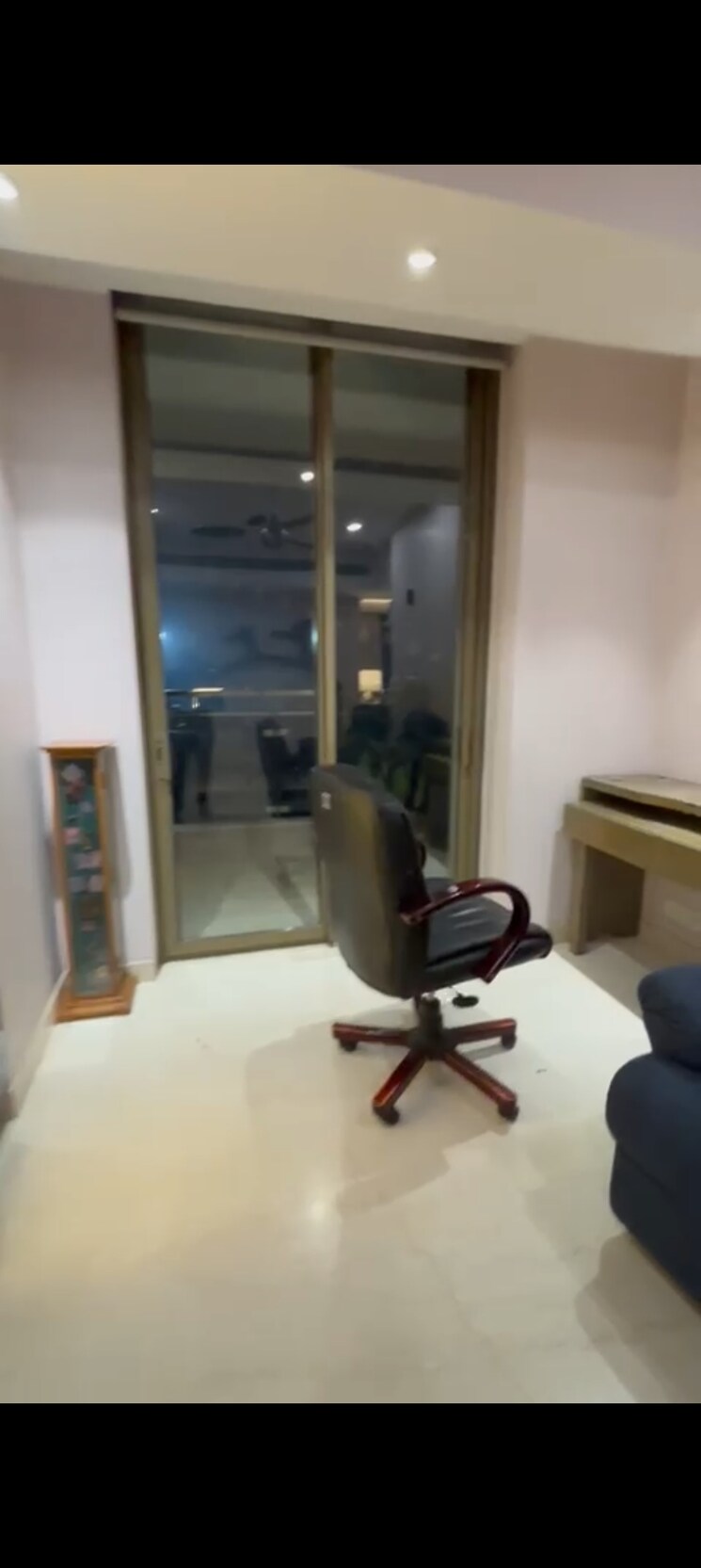 Living Room, m3m-golf-estate 4 Bedroom 4000 Sq.Ft. Apartment In Sector 65 Gurgaon 9764393