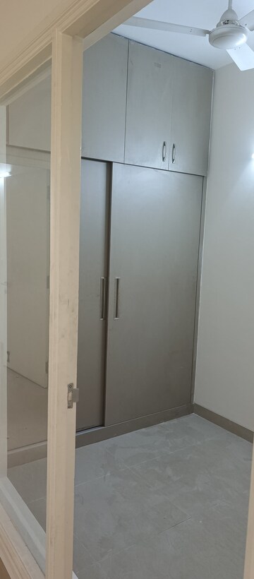 Building Lobby in 2.5 BHK Apartment at Emaar Emerald Estate, Sector 65 – for Rent