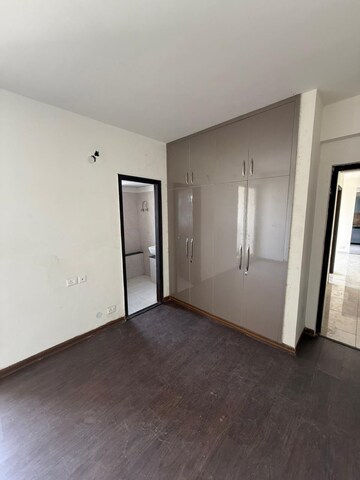 2 BHK Apartment For Rent in BPTP Discovery Park, Sector 80