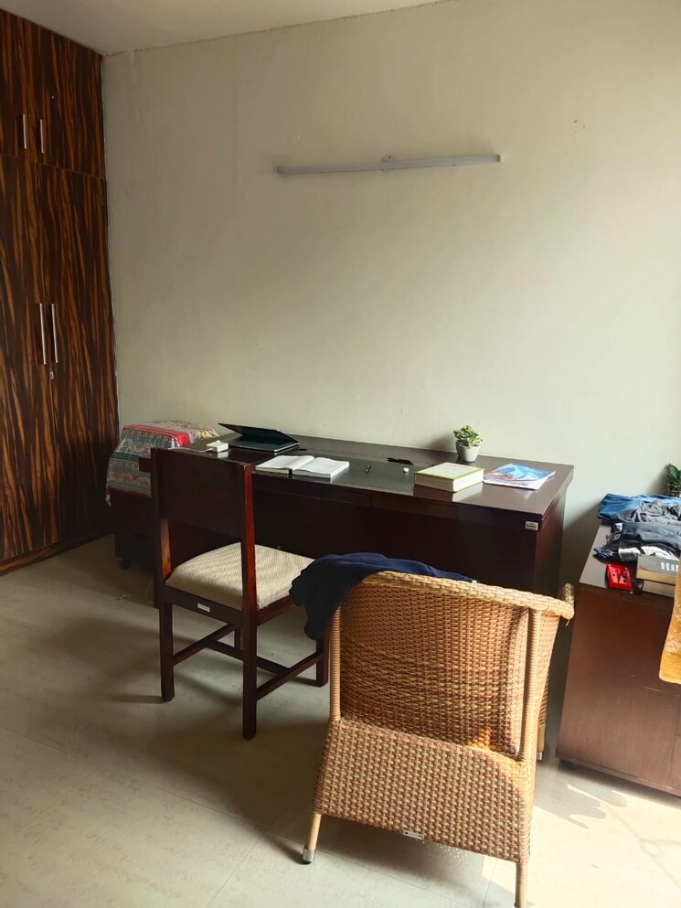 Team Area, bptp-park-grandeura 3 Bedroom 1800 Sq.Ft. Apartment In Sector 82 Faridabad 9764544