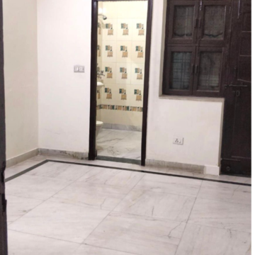 Room in 2 BHK Builder Floor at RWA Residential Society Sector 46, Jharsa – for Rent