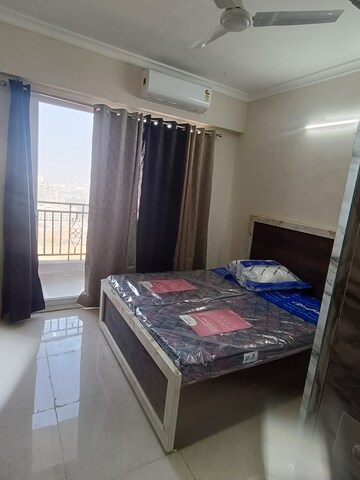 Bedroom in 2 BHK Apartment at Signature Global Prime, Sector 63a – for Rent