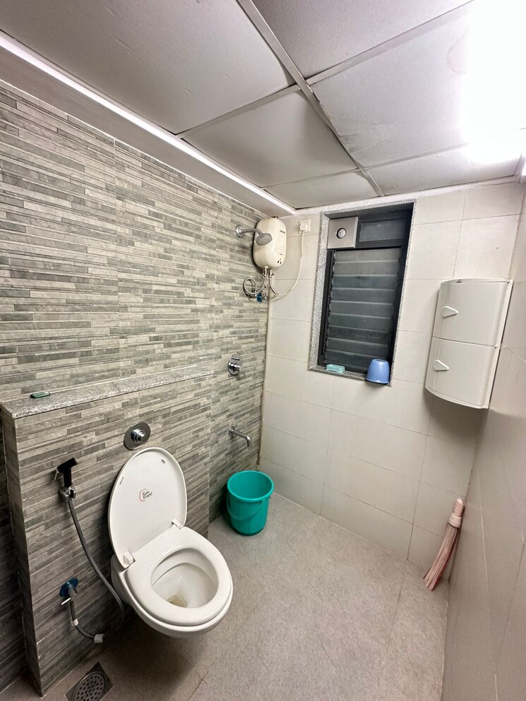 Bathroom, lodha-palava-city-lakeshore-greens 1.5 Bedroom 630 Sq.Ft. Apartment In Dombivli East Thane 9764682