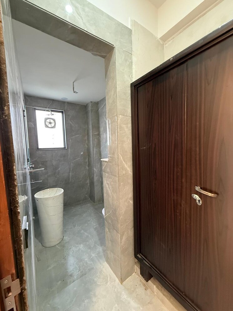 Bathroom, eros-rosewood-city 4 Bedroom 2150 Sq.Ft. Builder Floor In Sector 49 Gurgaon 9764735