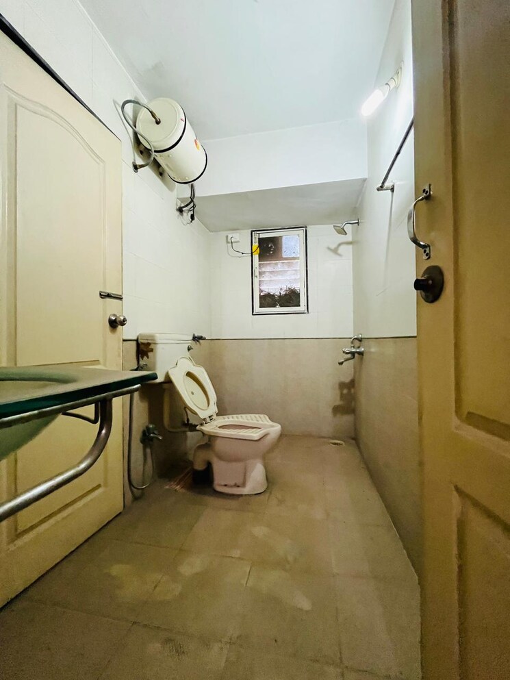 Bathroom, venkatesh-flora-phase-ii 2 Bedroom 1100 Sq.Ft. Apartment In Mundhwa Pune 9764761