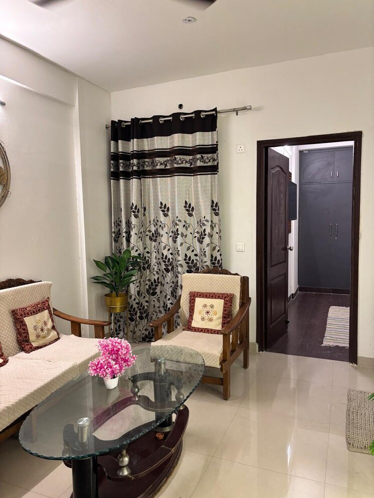 Team Area, wave-dream-homes 1 Bedroom 578 Sq.Ft. Apartment In Wave City Ghaziabad 9764820