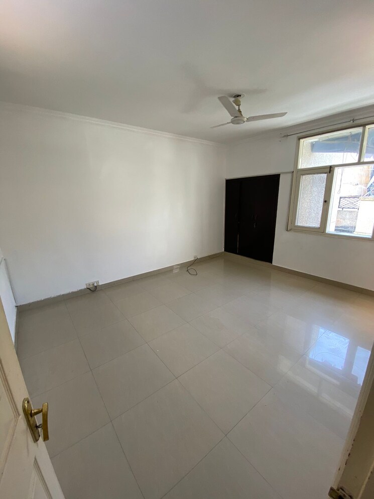 Room, ss-mayfield-gardens 4 Bedroom 2150 Sq.Ft. Villa In Sector 51 Gurgaon 9764970