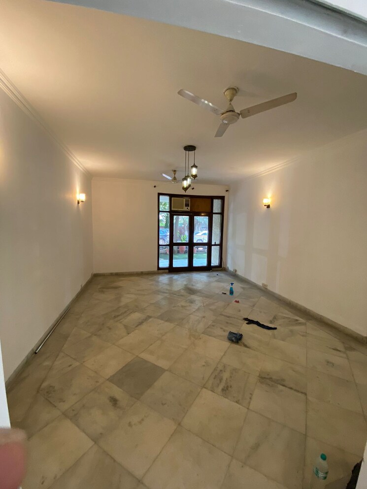 Room, ss-mayfield-gardens 4 Bedroom 2150 Sq.Ft. Villa In Sector 51 Gurgaon 9764970