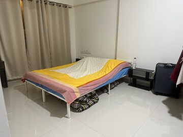 Bedroom in 2 BHK Apartment at Kurla East – for Rent