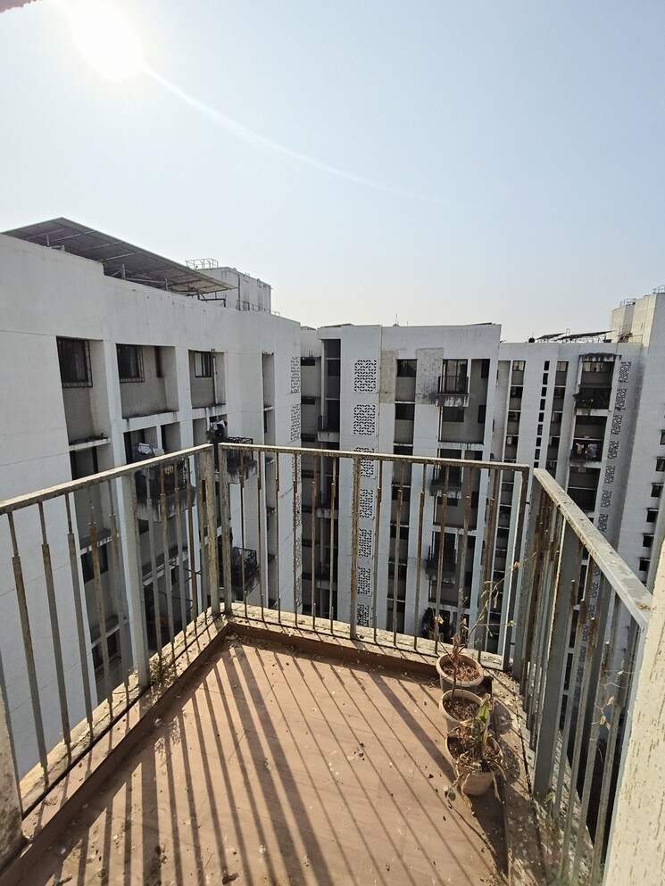 Balcony, lodha-lakeshore-greens 1.5 Bedroom 638 Sq.Ft. Apartment In Dombivli East Thane 9765079