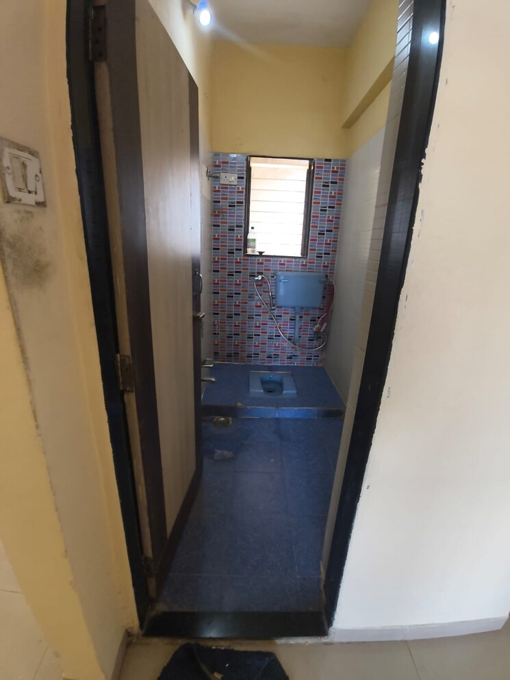 Bathroom, vasant-deep 2 Bedroom 1100 Sq.Ft. Apartment In Kharghar Sector 19 Navi Mumbai 9765197