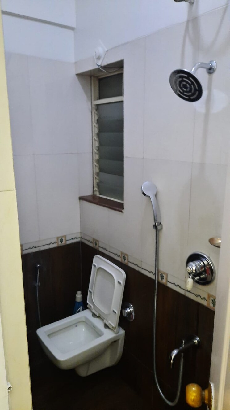 Bathroom, tharwani-heritage 2 Bedroom 1000 Sq.Ft. Apartment In Kharghar Sector 7 Navi Mumbai 9765281