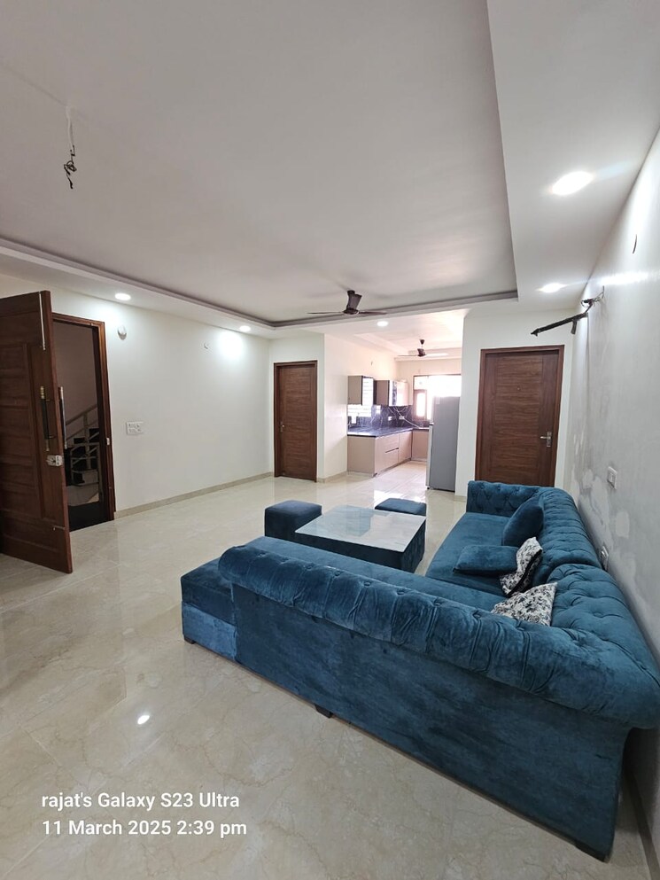 Bedroom, ardee-city 4 Bedroom 2400 Sq.Ft. Apartment In Sector 52 Gurgaon 9765332