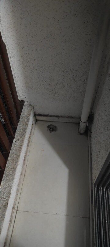 Bathroom in 1 BHK Apartment at Dynamic Crest, Shilphata – for Rent