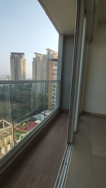 Furnished Amenities in 2 BHK Apartment at Indiabulls One Indiabulls, Pokhran Road No Two – for Rent