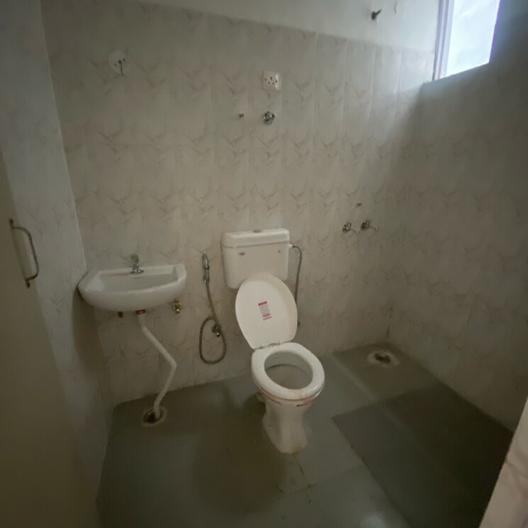 Bathroom, sector 21c 3 Bedroom 1500 Sq.Ft. Apartment In Sector 21c Faridabad 9765408
