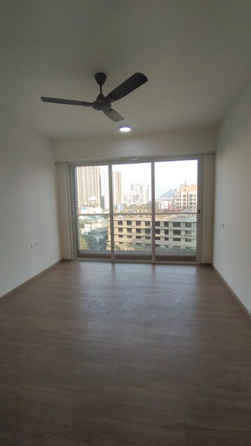 Room in 2 BHK Apartment at Indiabulls One Indiabulls, Pokhran Road No Two – for Rent