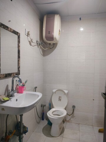 Bathroom in 2 BHK Builder Floor at Sector 30 – for Rent