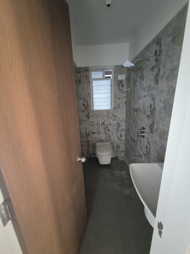 Bathroom, pafilia-sunita-heights 3 Bedroom 1100 Sq.Ft. Apartment In Naupada Thane 9765414