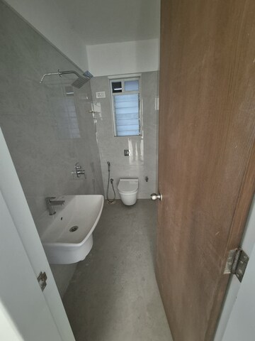 Bathroom in 3 BHK Apartment at Pafilia Sunita Heights, Naupada – for Sale