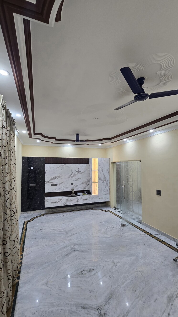 Kitchen, sector 40 3 Bedroom 3200 Sq.Ft. Builder Floor In Sector 40 Gurgaon 9765438