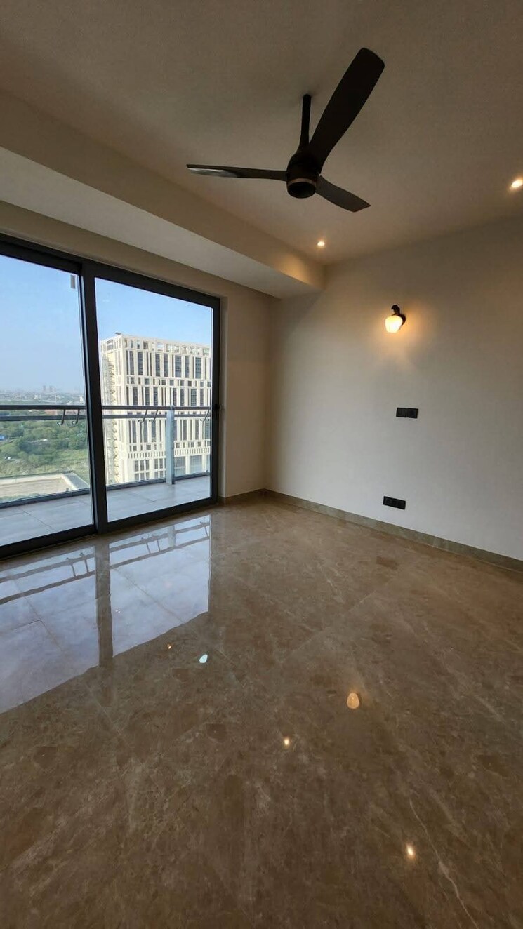 Cover Image, gaur-city-1st-avenue 3.5 Bedroom 1500 Sq.Ft. Apartment In Sector 4 Greater Noida Greater Noida 9765441