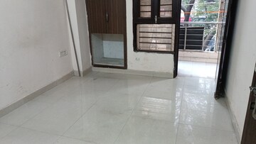 Room in 2 BHK Builder Floor at Vaishali Sector 5 – for Rent