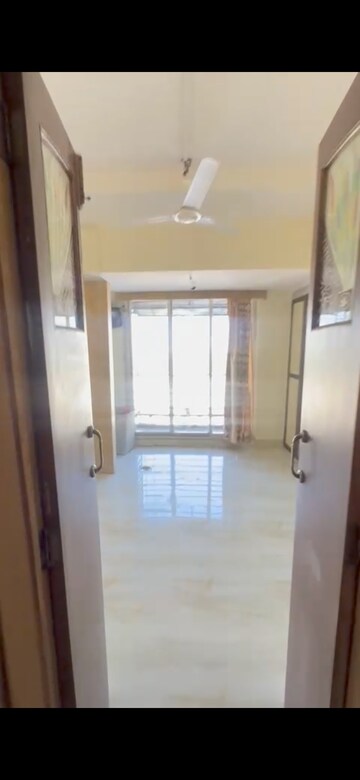 Room in 2 BHK Apartment at Shepherd Residency, Goregaon West – for Rent