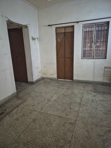 Kitchen in 3.5 BHK Apartment at Mayur Vihar – for Rent