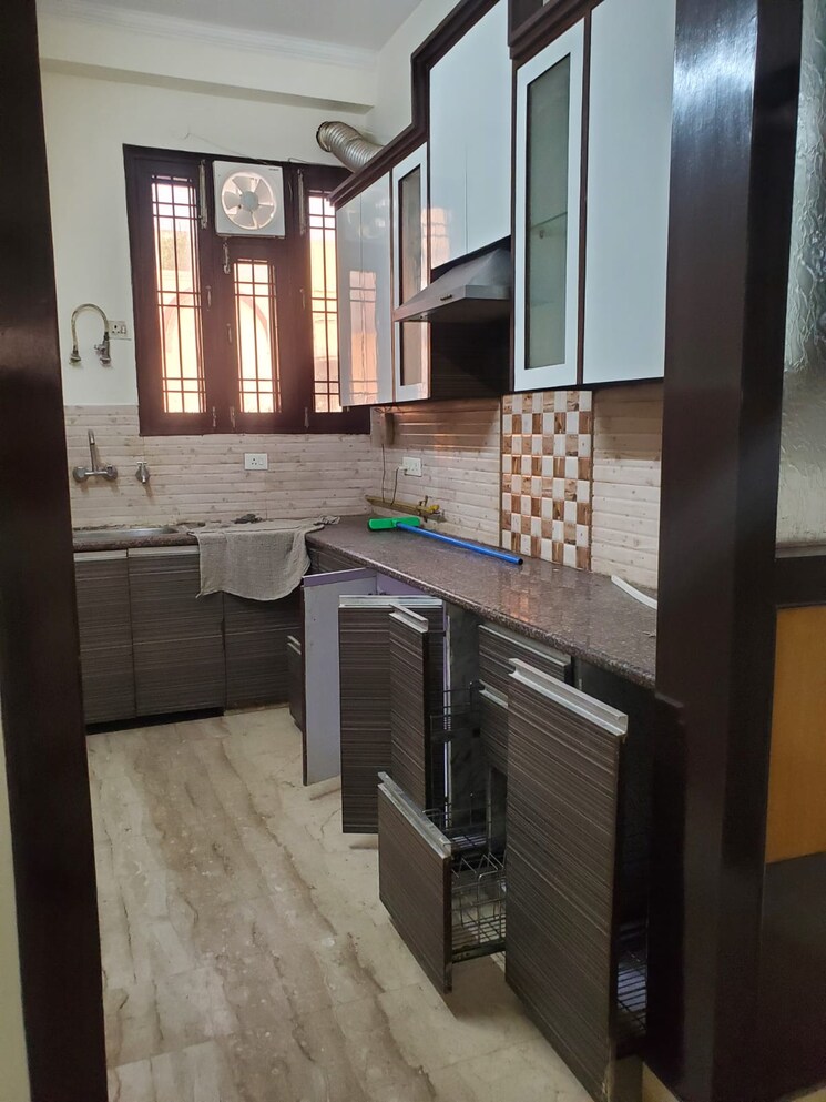 Kitchen, vaishali sector 5 4 Bedroom 1680 Sq.Ft. Builder Floor In Vaishali Sector 5 Ghaziabad 9765487