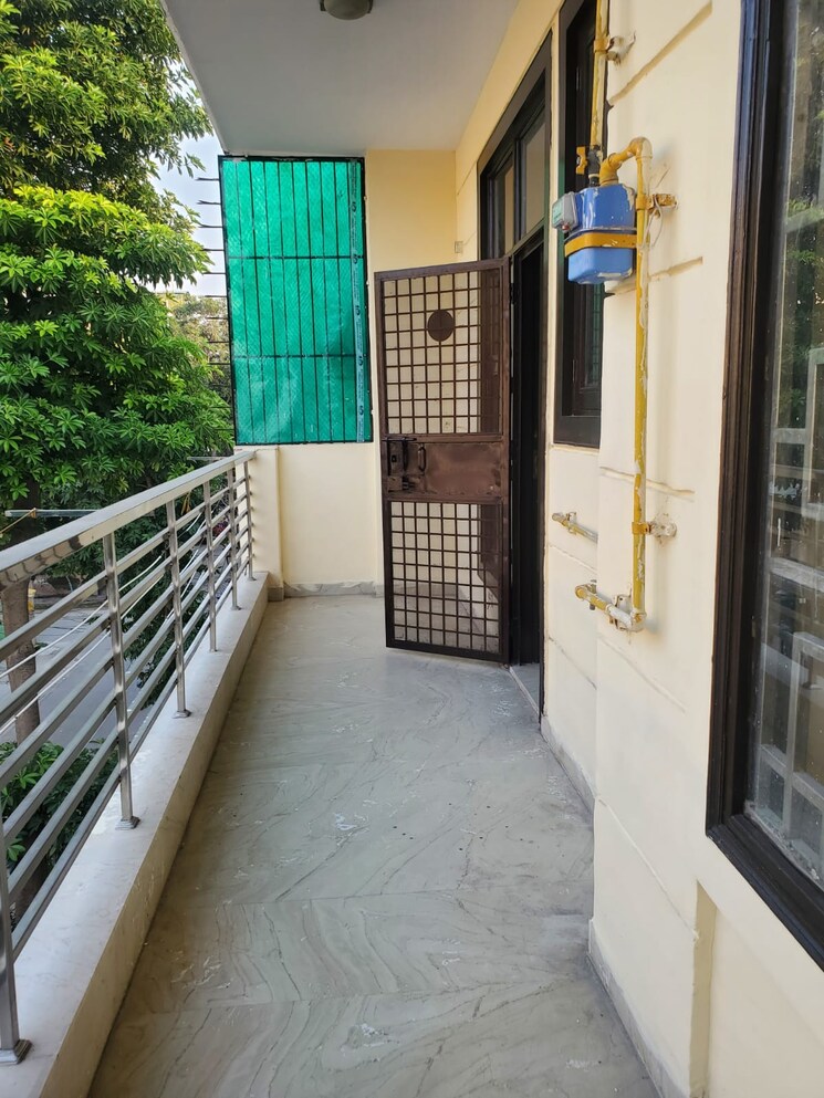 Balcony, vaishali sector 5 4 Bedroom 1680 Sq.Ft. Builder Floor In Vaishali Sector 5 Ghaziabad 9765487