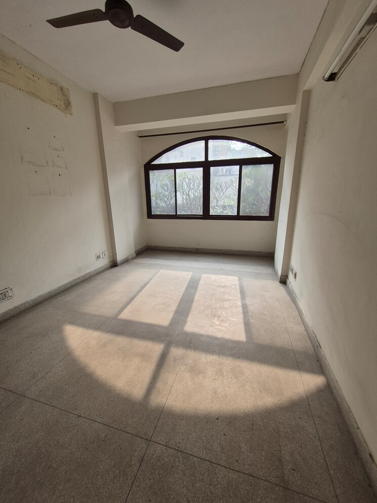 Cover Image, mayur vihar 3.5 Bedroom 1350 Sq.Ft. Apartment In Mayur Vihar Delhi 9765508