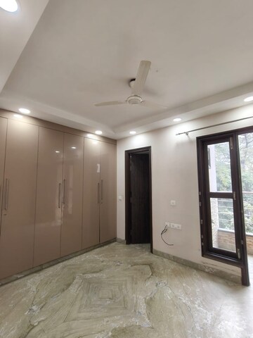Room in 2 BHK Builder Floor at Lajpat Nagar I – for Rent