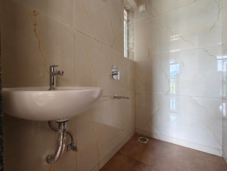 Bathroom, runwal-nagar-chs 2 Bedroom 770 Sq.Ft. Apartment In Runwal Nagar Thane 9765557